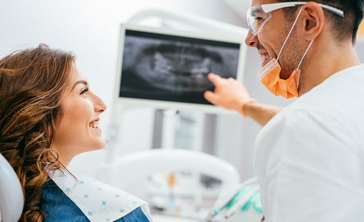 Dental-Implants-vs-Bridges